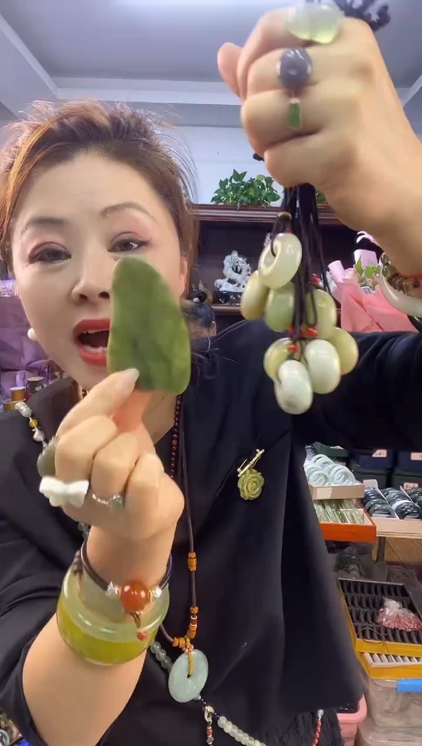 未镶嵌蛇纹石玉板+平安扣多样性随机发一