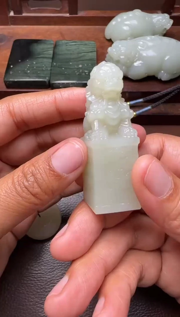 未镶嵌和田玉挂件和田玉挂件