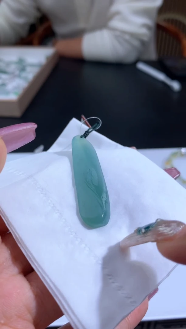 未镶嵌定制翡翠岩***界翡翠