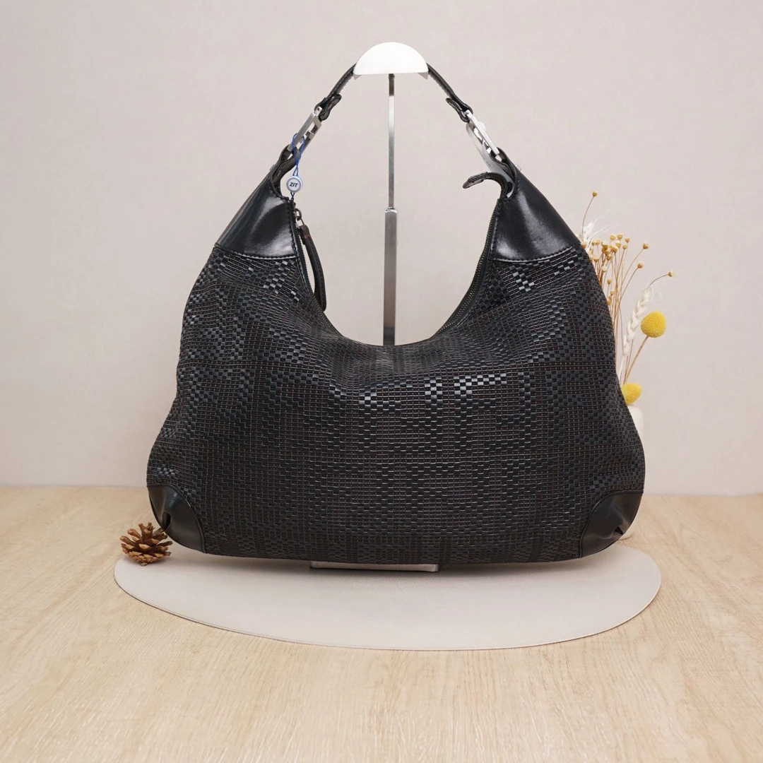 95新 FENDI/芬迪  芬迪单肩托特包hobo黑色织物拼皮/DS042236