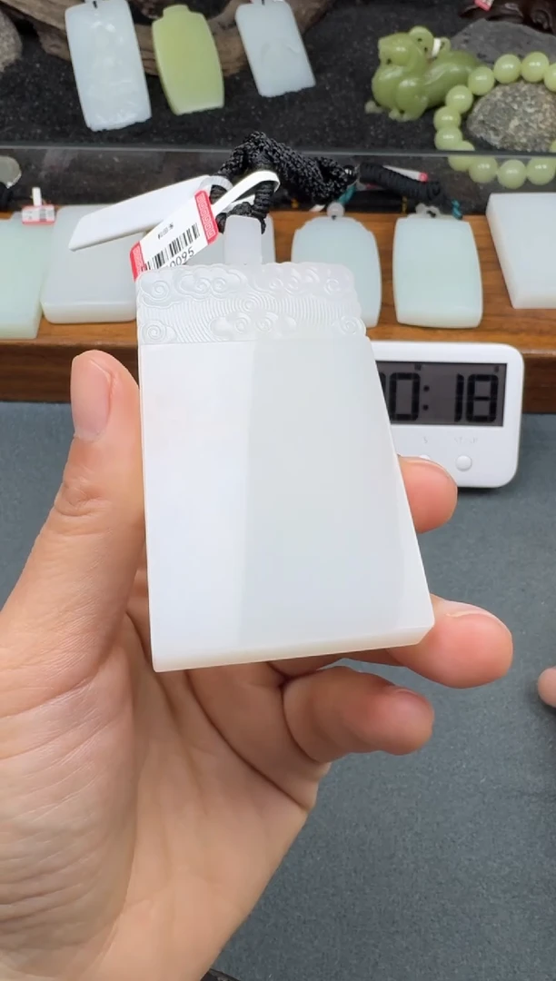 颈饰未镶嵌和田玉2