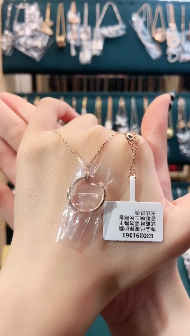 颈饰18K金镶嵌钻石18K金镶嵌钻石 K玫 钉子