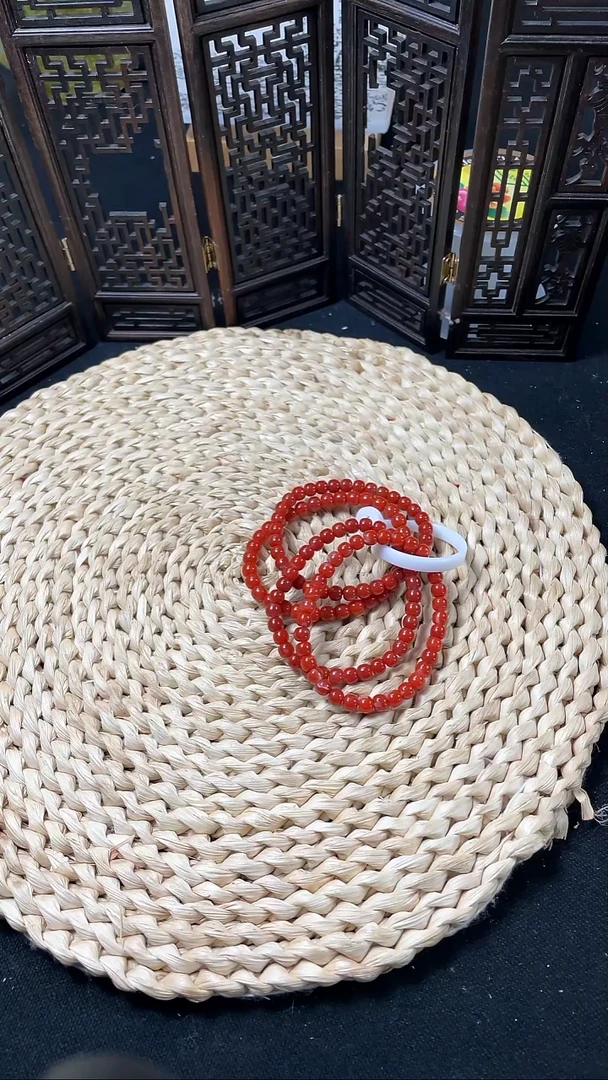 未镶嵌手串南红玛瑙老型手串6+mm多样性发货发其一