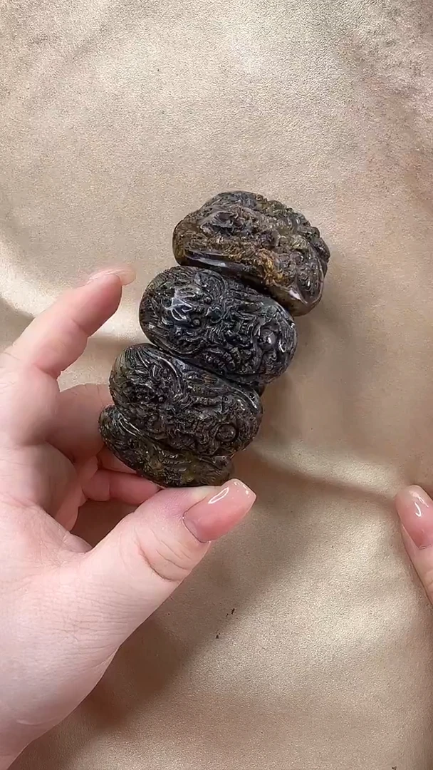 琥珀颈饰未镶嵌手串