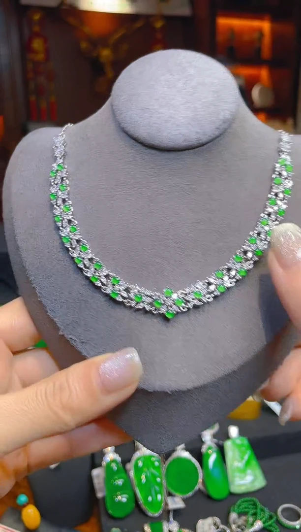 翡翠银S925镶嵌颈饰天然A货翡翠蛋面项链/43540