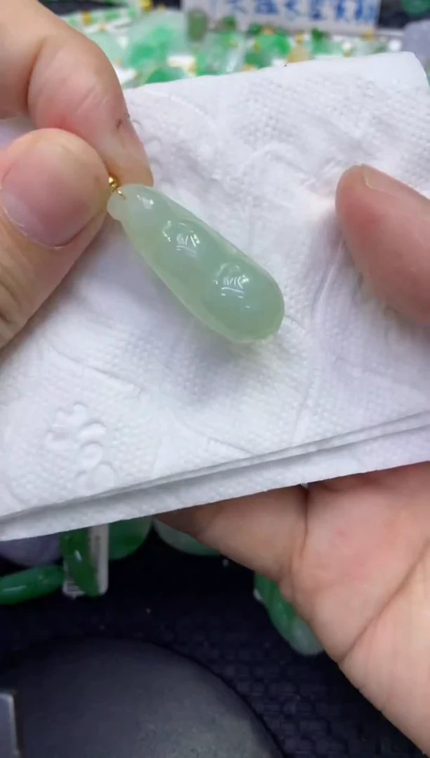 颈饰未镶嵌翡翠天然缅甸A货翡翠