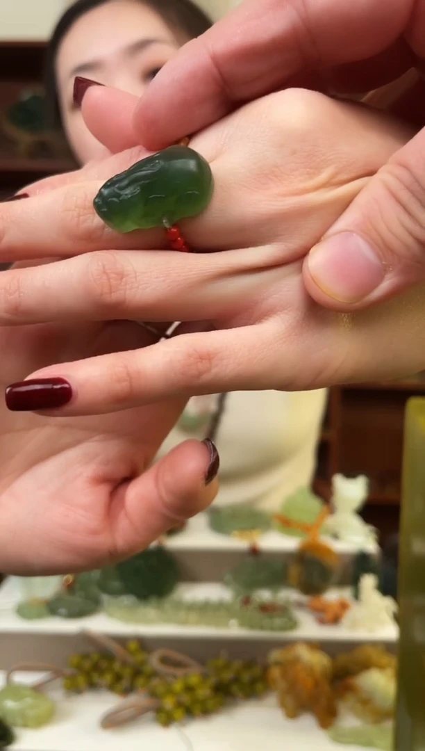 未镶嵌蛇纹石玉颈饰多样性发货拍一发一