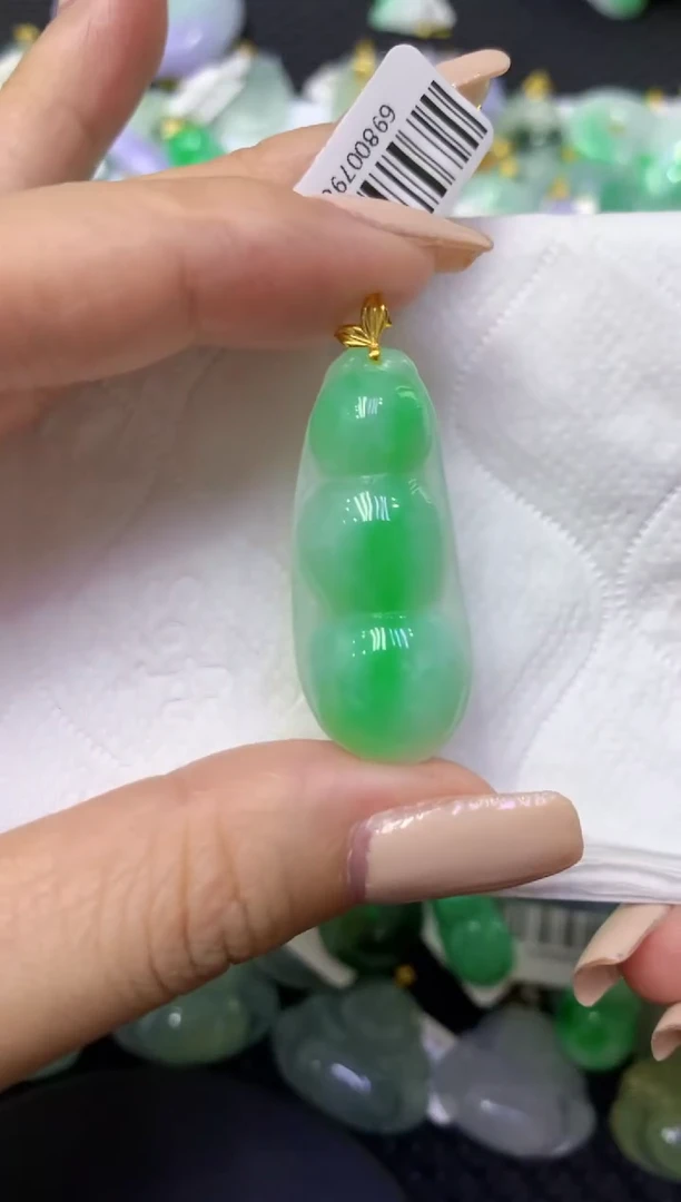 颈饰18K金镶嵌翡翠天然缅甸翡翠A货