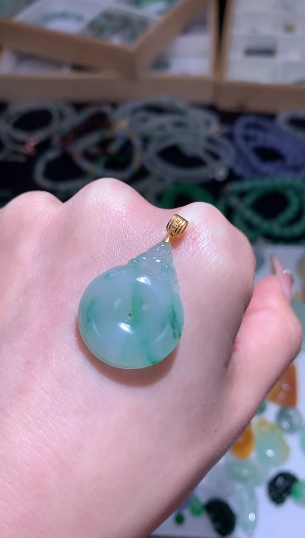 18K金镶嵌定制翡翠48小时鉴赏期