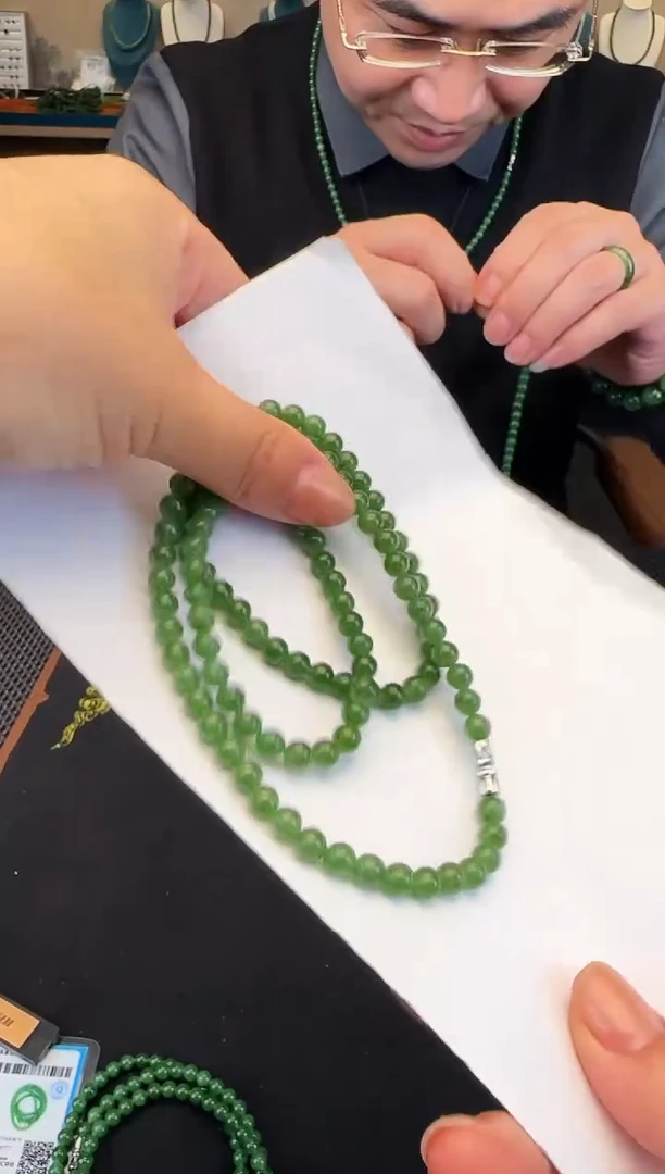 颈饰未镶嵌和田玉卡6毛衣链