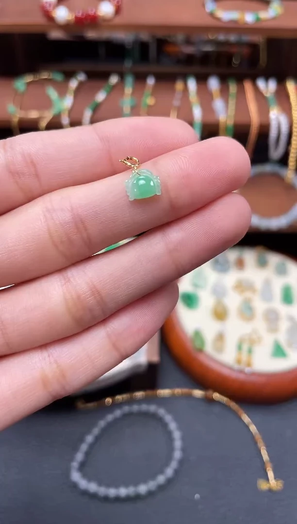 【闪购商品】翡翠吊坠(不含链)18K金镶嵌一个  JK691