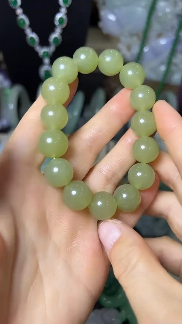 颈饰未镶嵌翡翠手链