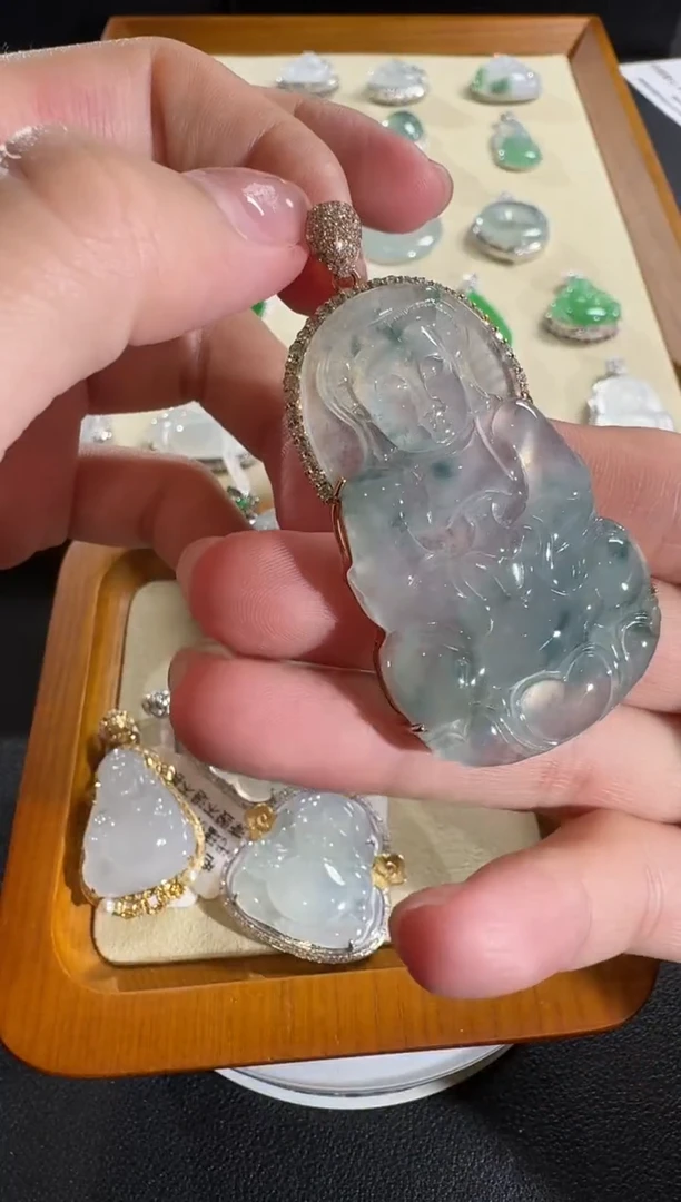 【闪购商品】翡翠吊坠(不含链)18K金镶嵌【源头工厂】钻石镶嵌