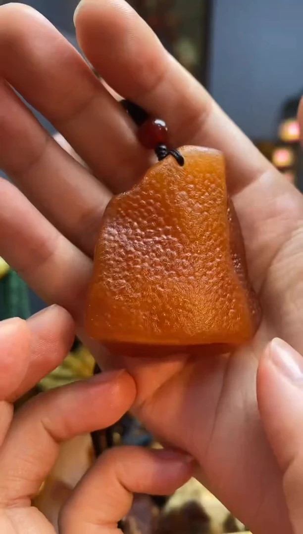 琥珀颈饰未镶嵌吊坠