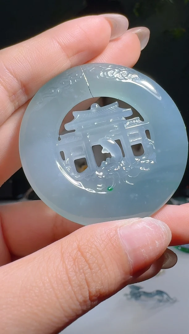 【闪购商品】翡翠颈饰未镶嵌天然A货翡翠