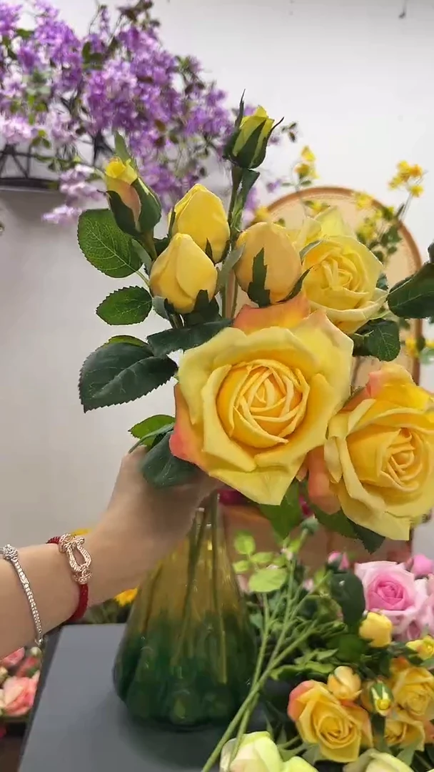3枝黄色手感保湿妃子玫