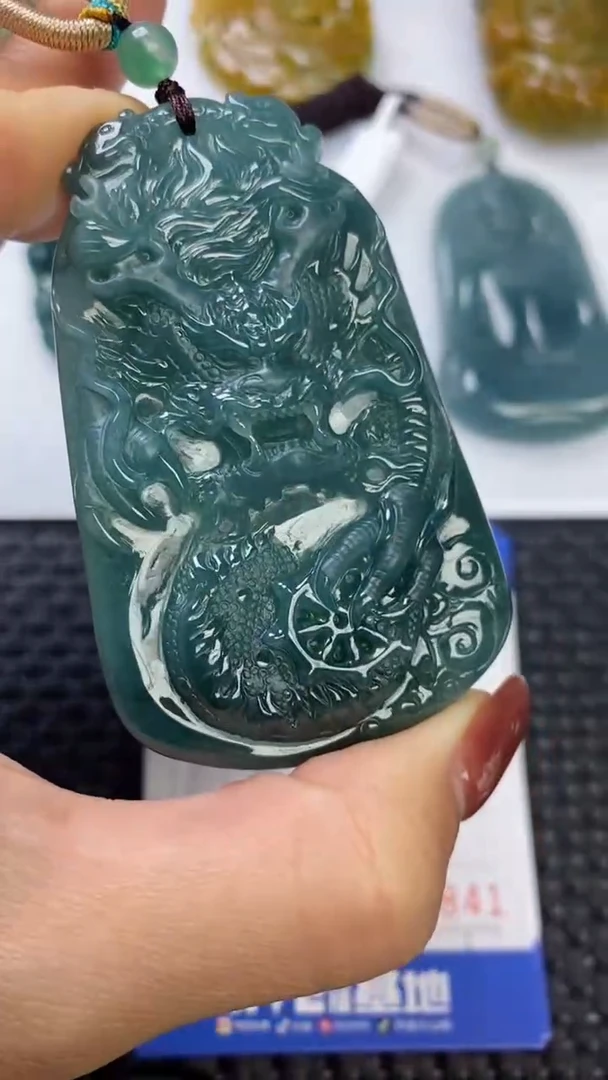 【闪购商品】翡翠颈饰未镶嵌11111111111111111