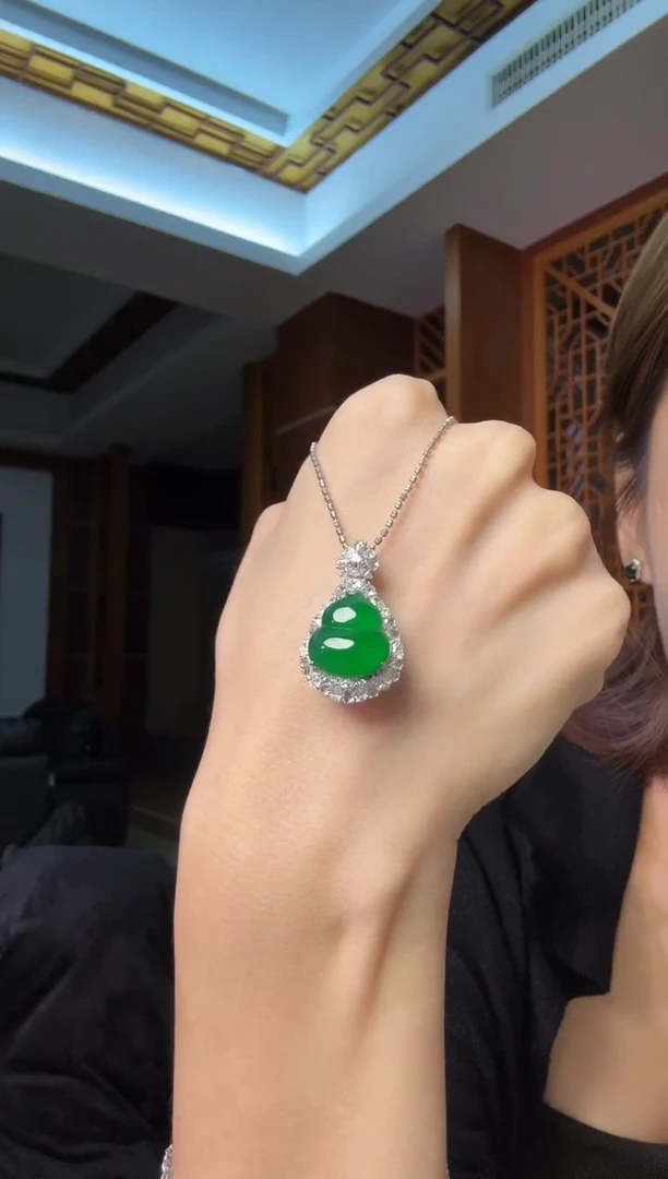 吊坠(不含链)18K金镶嵌翡翠天然翡翠吊坠