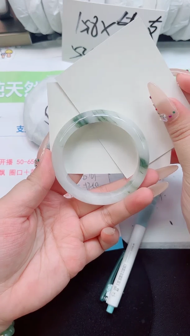 石英质玉手镯未镶嵌b169-圈口57-58