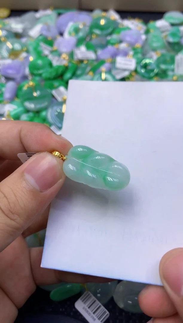 颈饰未镶嵌翡翠天然缅甸翡翠A货