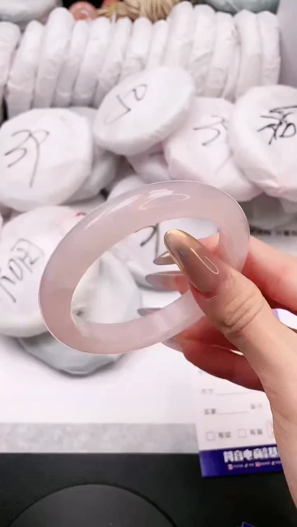 【闪购商品】石英质玉手镯未镶嵌17K308-58