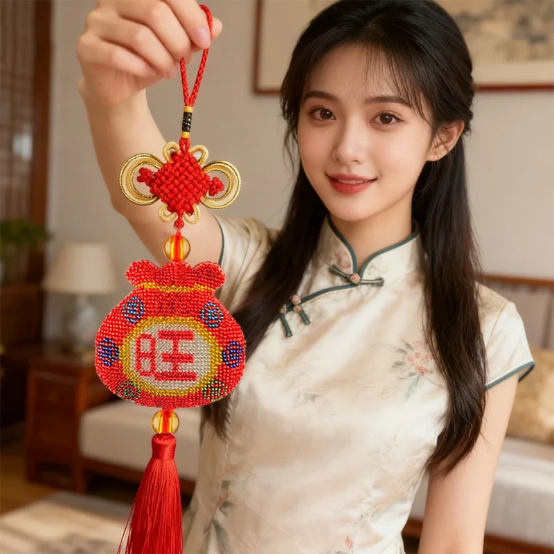 出入平安2025新款自己手工珠绣车载车内小件十字绣汽车挂件平安福
