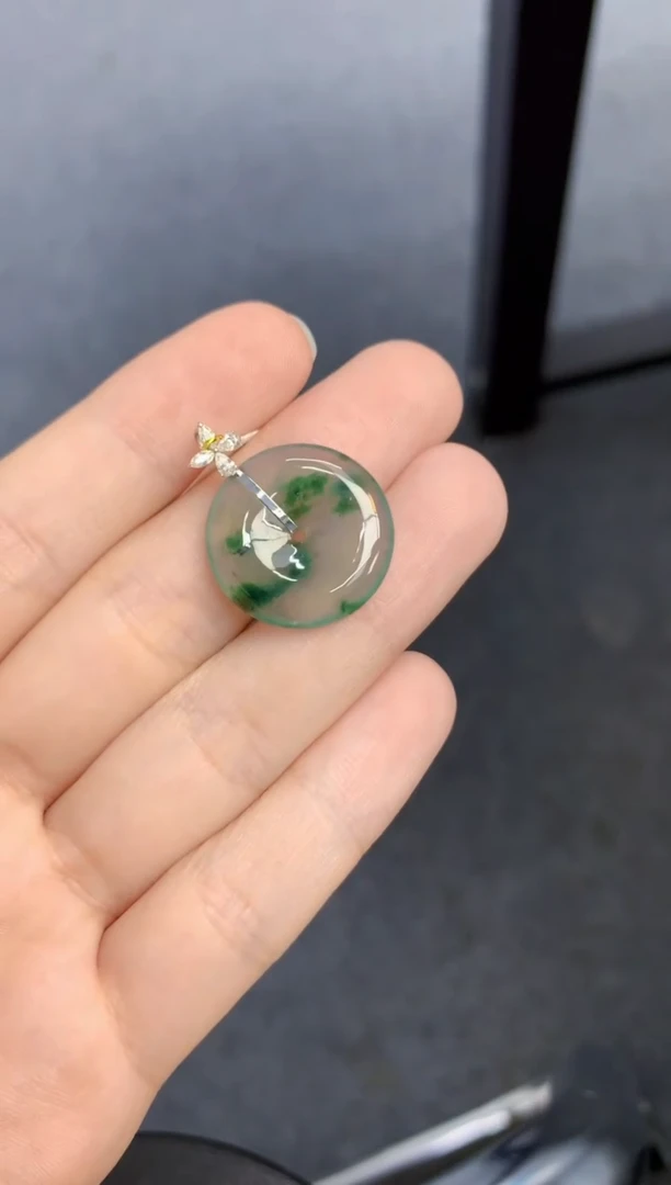 颈饰18K金镶嵌翡翠天然缅甸A货翡翠