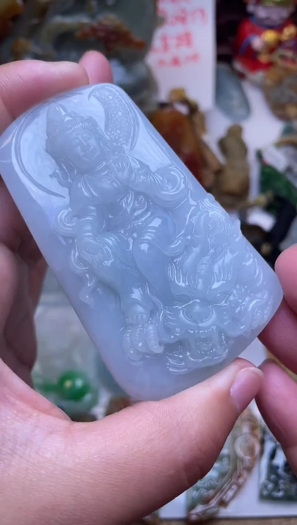 颈饰未镶嵌翡翠观音