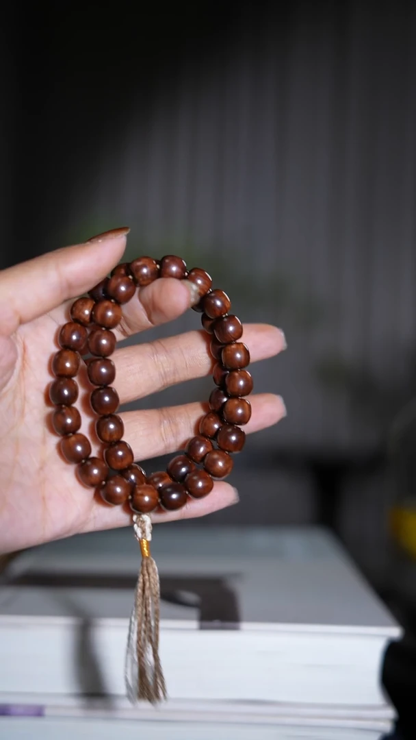 手串/手链黄花梨/降香黄檀S***a海黄黄花梨沉水老料9.5/10手持