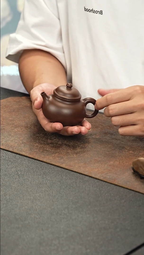 茶壶紫泥容天  紫泥   120cc  王霞