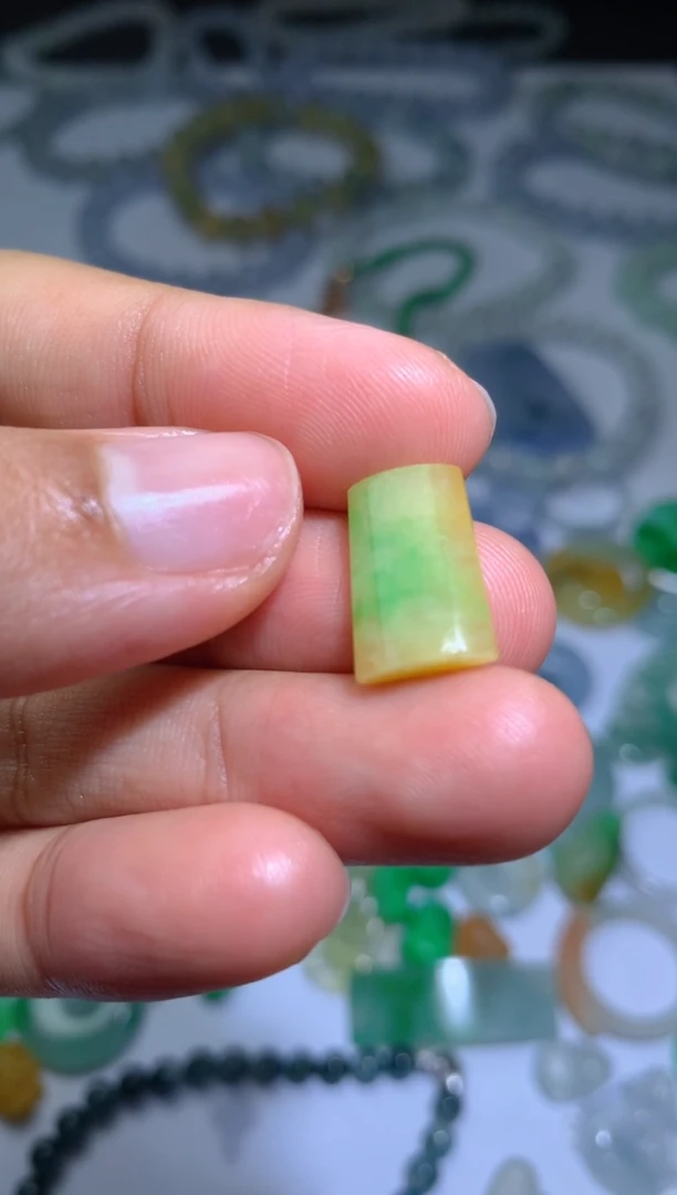 定制翡翠未镶嵌毛货