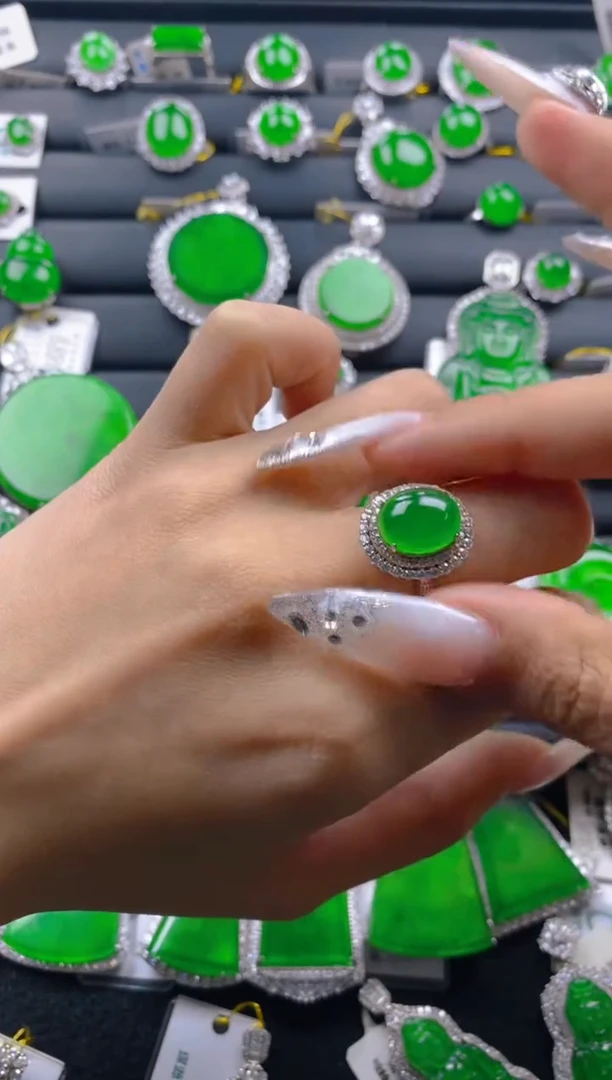 【闪购商品】翡翠戒指银S925镶嵌11111111