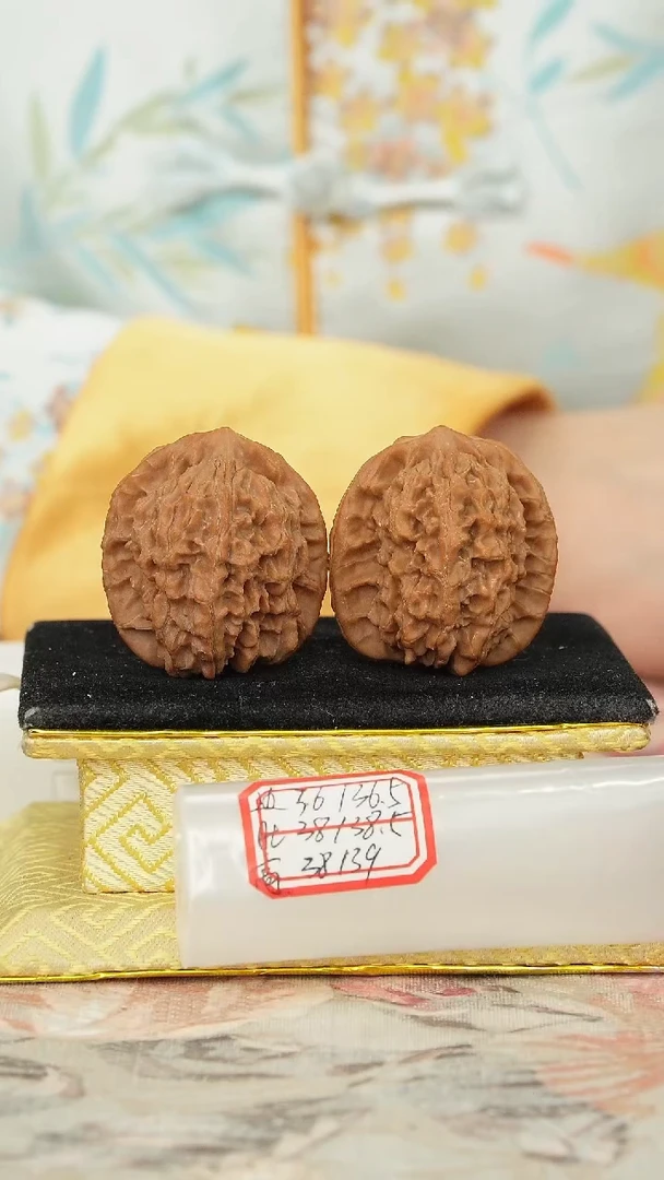 【闪购商品】文玩核桃把件非嫁接马老四