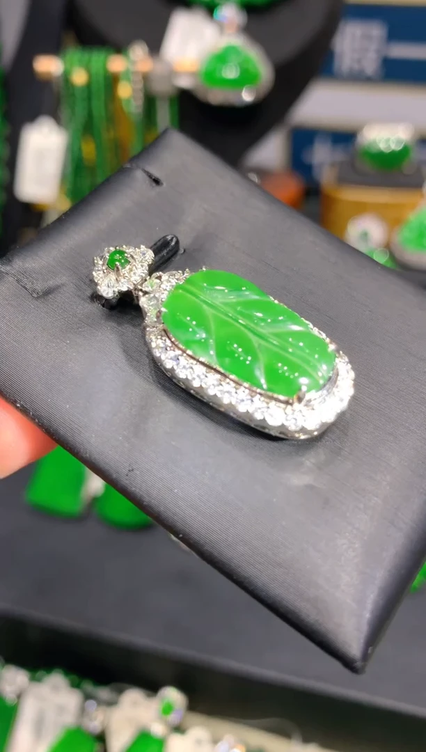 颈饰未镶嵌翡翠2一季