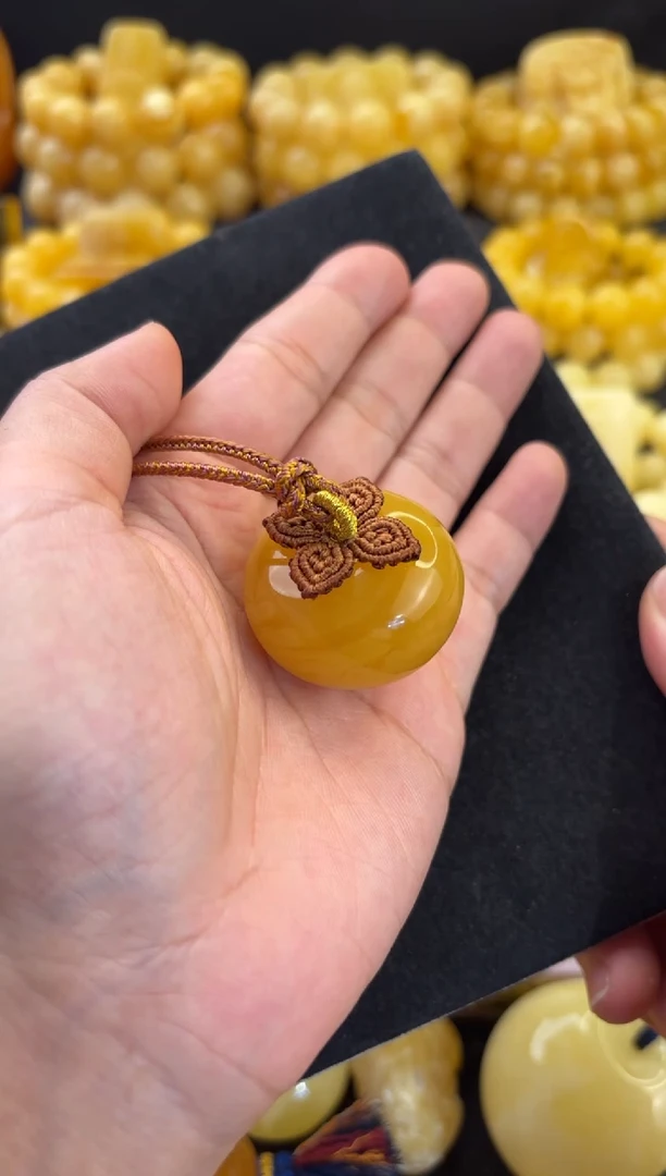 蜜蜡颈饰未镶嵌蜜糖柿柿如意