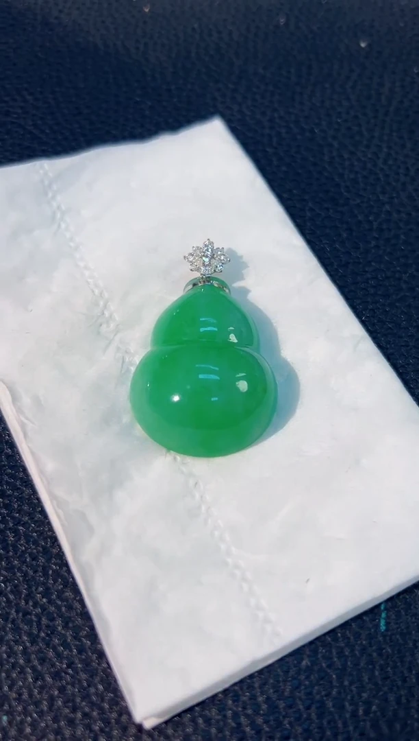 颈饰18K金镶嵌翡翠 缅料A货/支持复检/一件