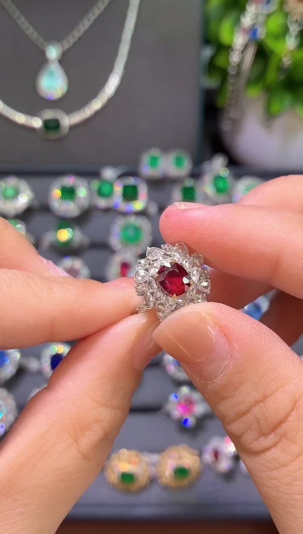 18K金镶嵌戒指红宝石-1克拉*无烧