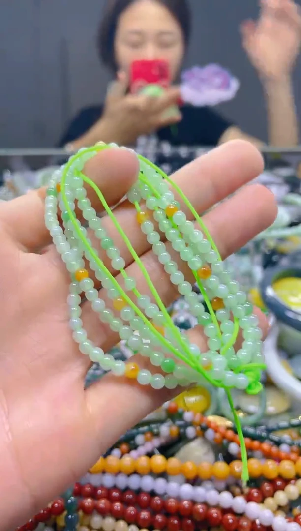 颈饰未镶嵌翡翠3MM/U/翡翠A货，一件也是批发价