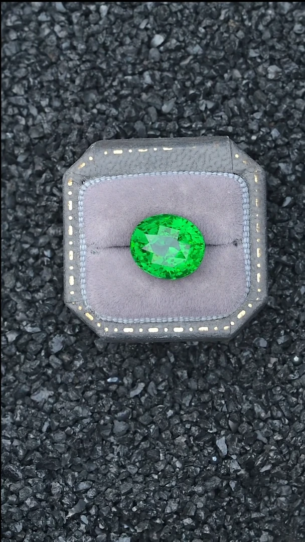 【闪购商品】石榴石无未镶嵌7克拉