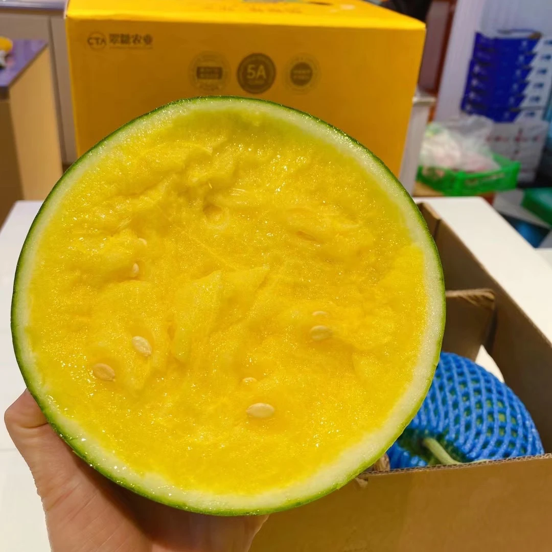 翡翠蒂蒂金西瓜25元/半个(约1000g)、 48元/个（约2000g）海南省