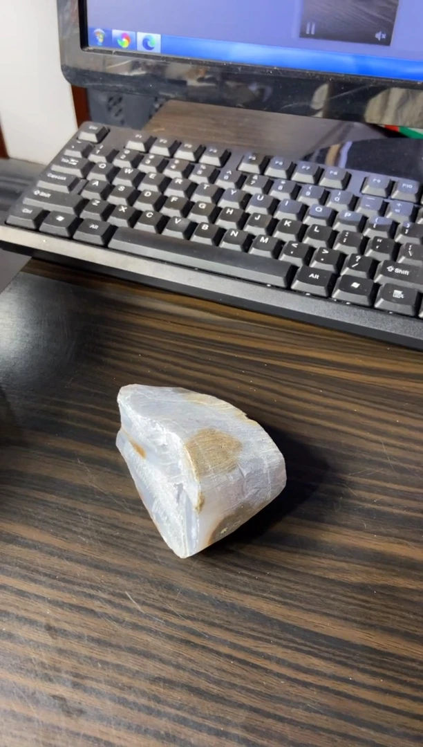 定制玛瑙天然玛瑙小牛