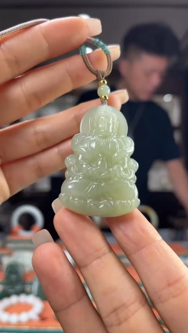 颈饰未镶嵌和田玉佩佩