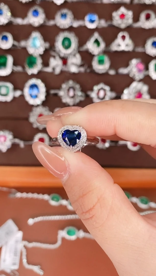 【闪购商品】蓝宝石18K金戒指18K金镶嵌1.52克拉