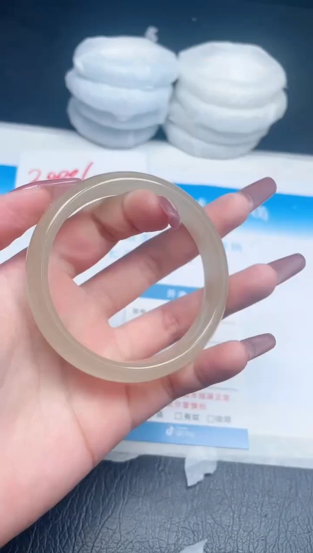 【闪购商品】石英质玉手镯未镶嵌93-58