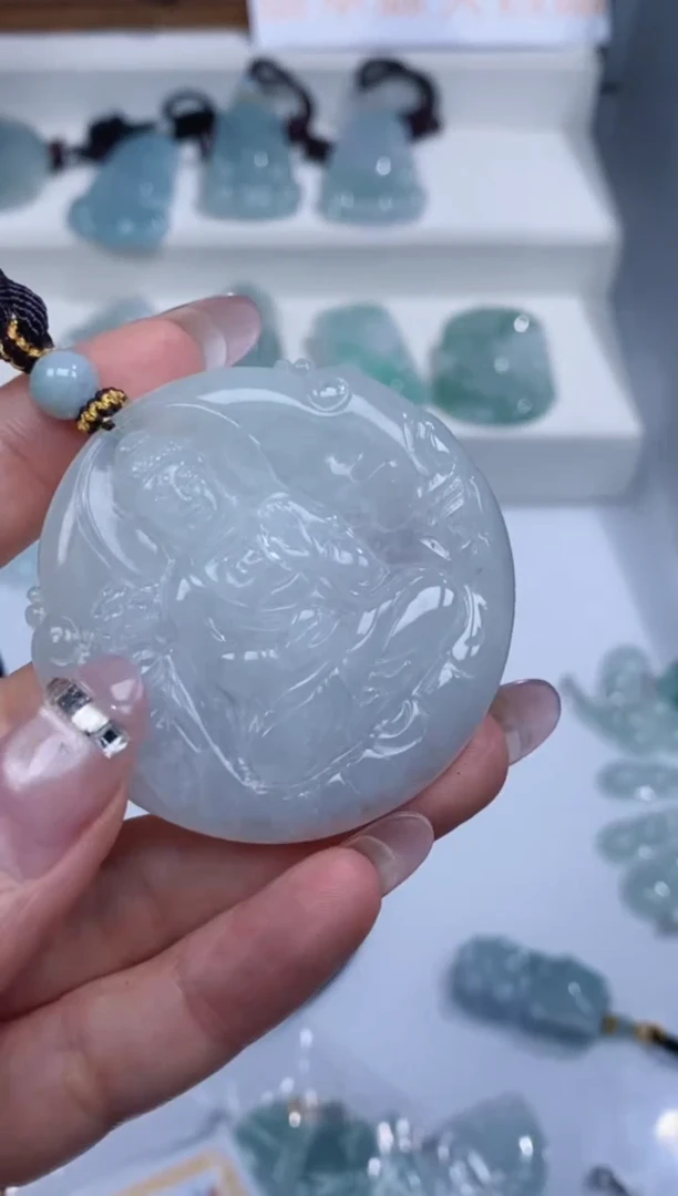 颈饰未镶嵌翡翠吊坠