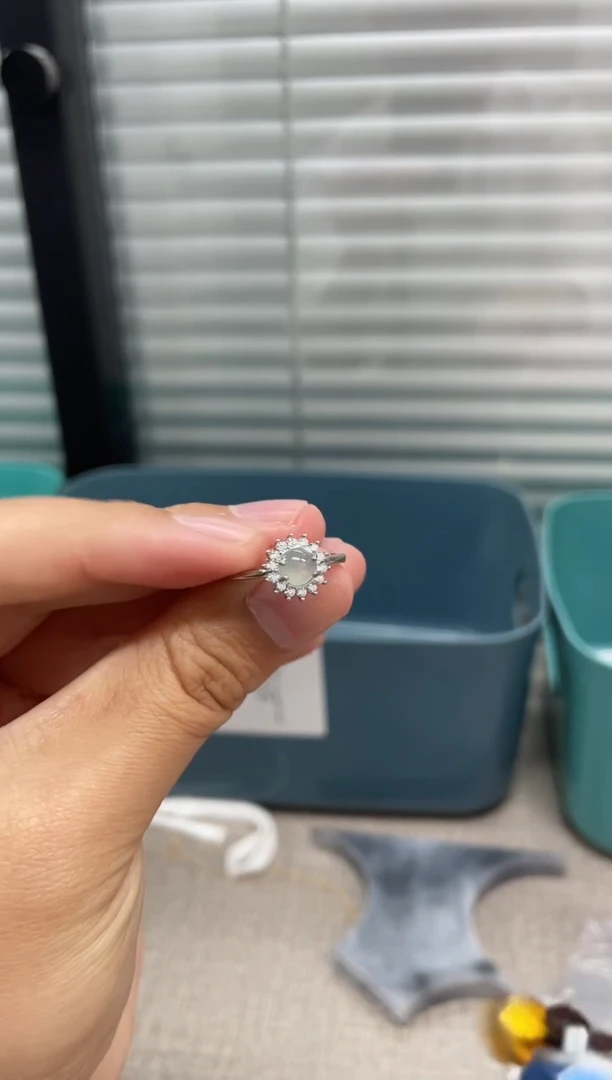 【闪购商品】翡翠戒指银S925镶嵌白冰戒指