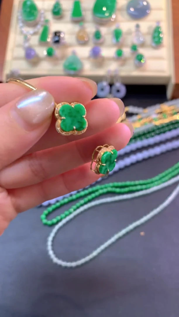 18K金镶嵌手镯翡翠手镯|5000+250