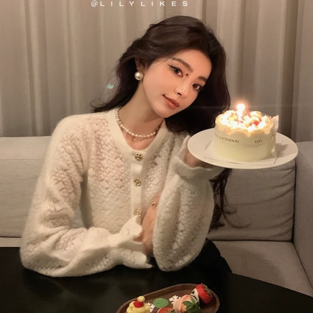 【LILYLIKES】“COCO千金开衫”马海毛羊毛混纺纱线精致圆领镂空开衫