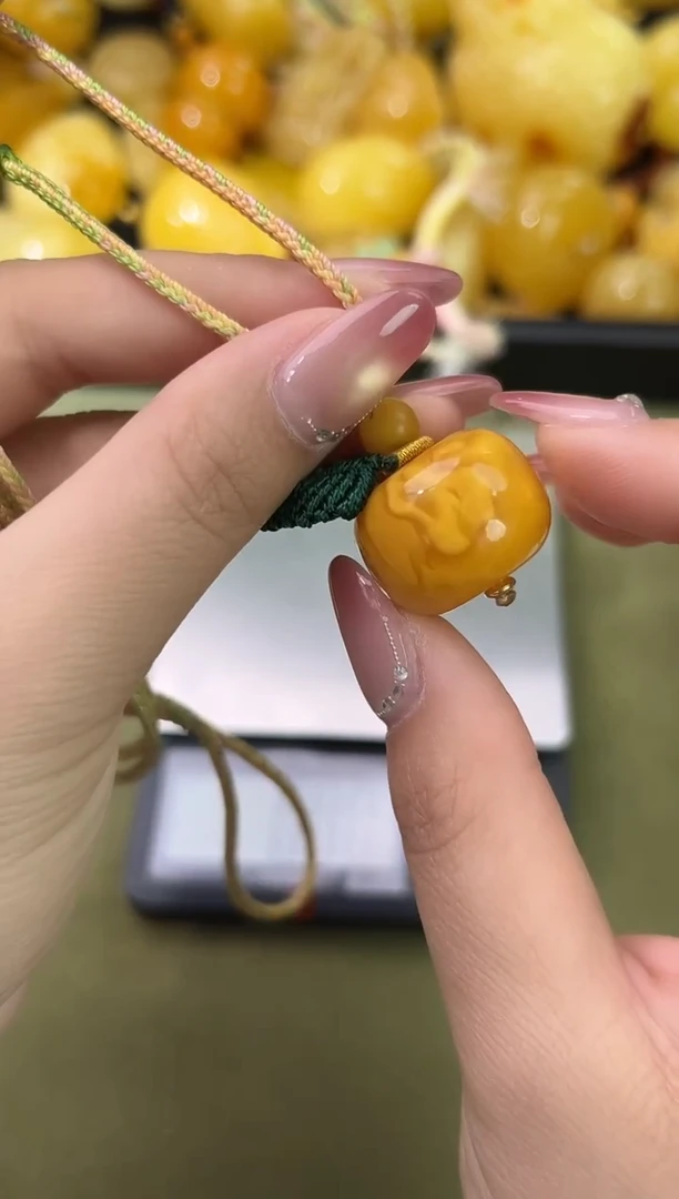 裸石琥珀未镶嵌天然琥珀蜜蜡吊坠