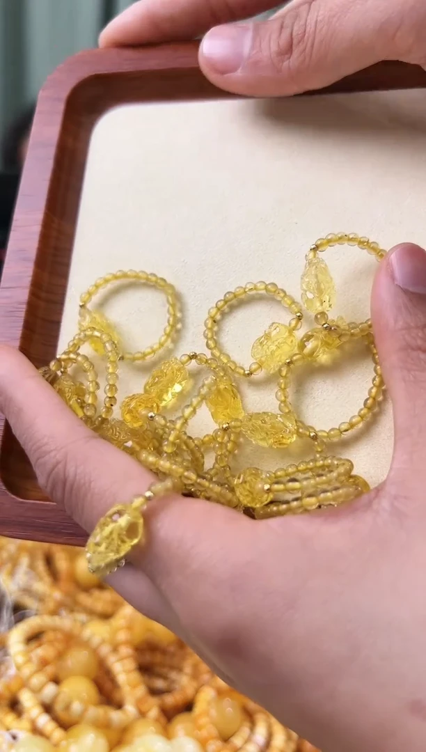 【闪购商品】琥珀手链未镶嵌蜜蜡戒指多样性随机发一件